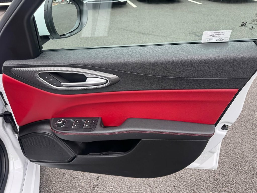 Alfa Romeo Giulia 2.2 Jtdm-2 Super Black #13