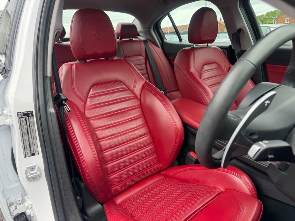Alfa Romeo Giulia 2.2 Jtdm-2 Super Black #17