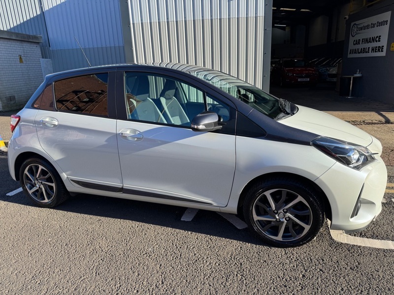 Toyota Yaris 1.5 Vvt-i 16V 111Bhp Black