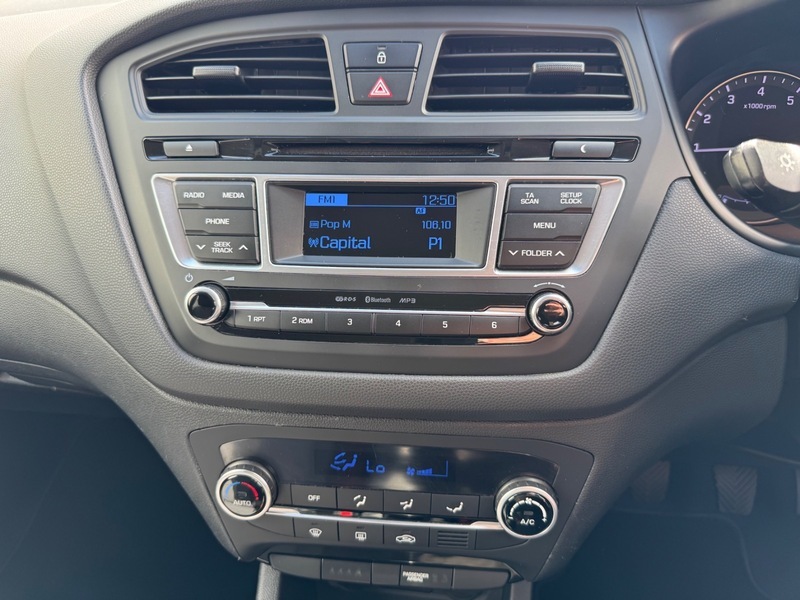 Hyundai I20 1.2 Se Blue #37