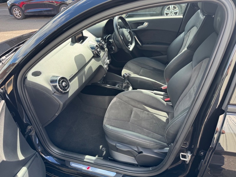 Audi A1 1.4 Tfsi Black Edition 148 Bhp Red #32
