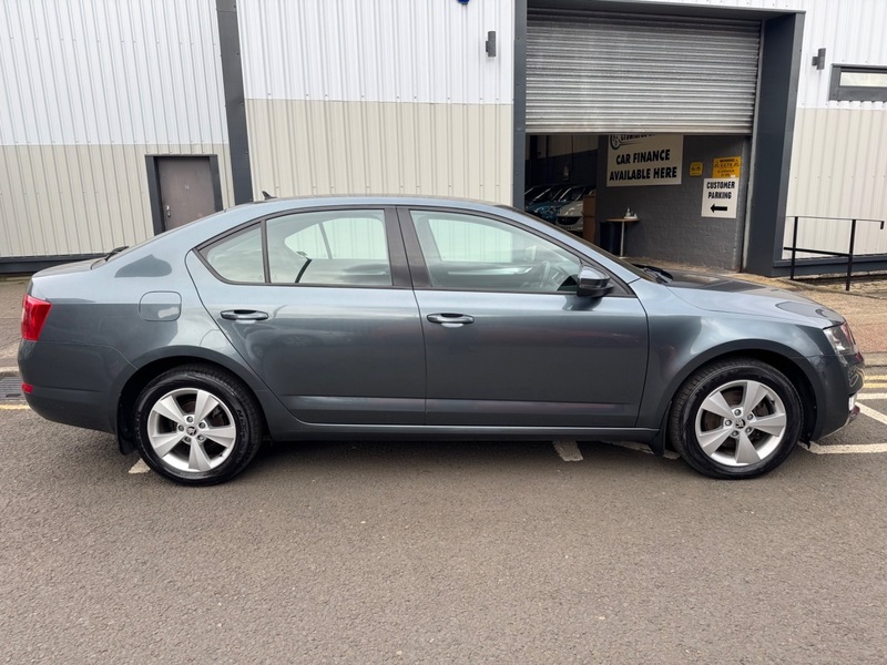 Skoda Octavia 2.0Tdi Scr 16V 150Bhp Grey #2