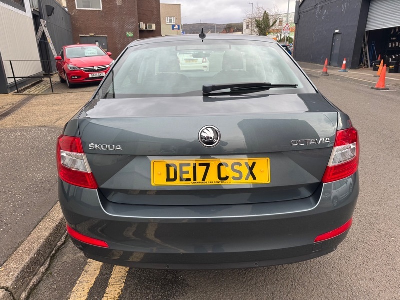Skoda Octavia 2.0Tdi Scr 16V 150Bhp Grey #3