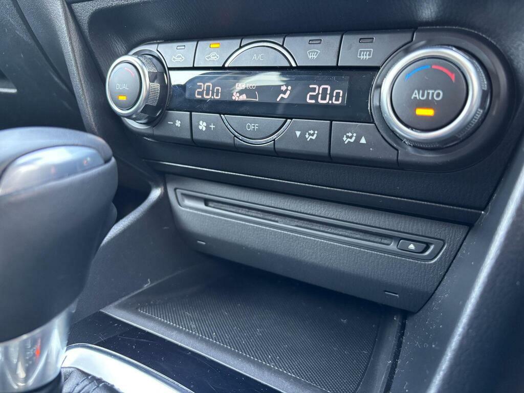 Mazda 3 2.0 Skyactiv-g Se-l Nav Euro 6 Ss Black #75