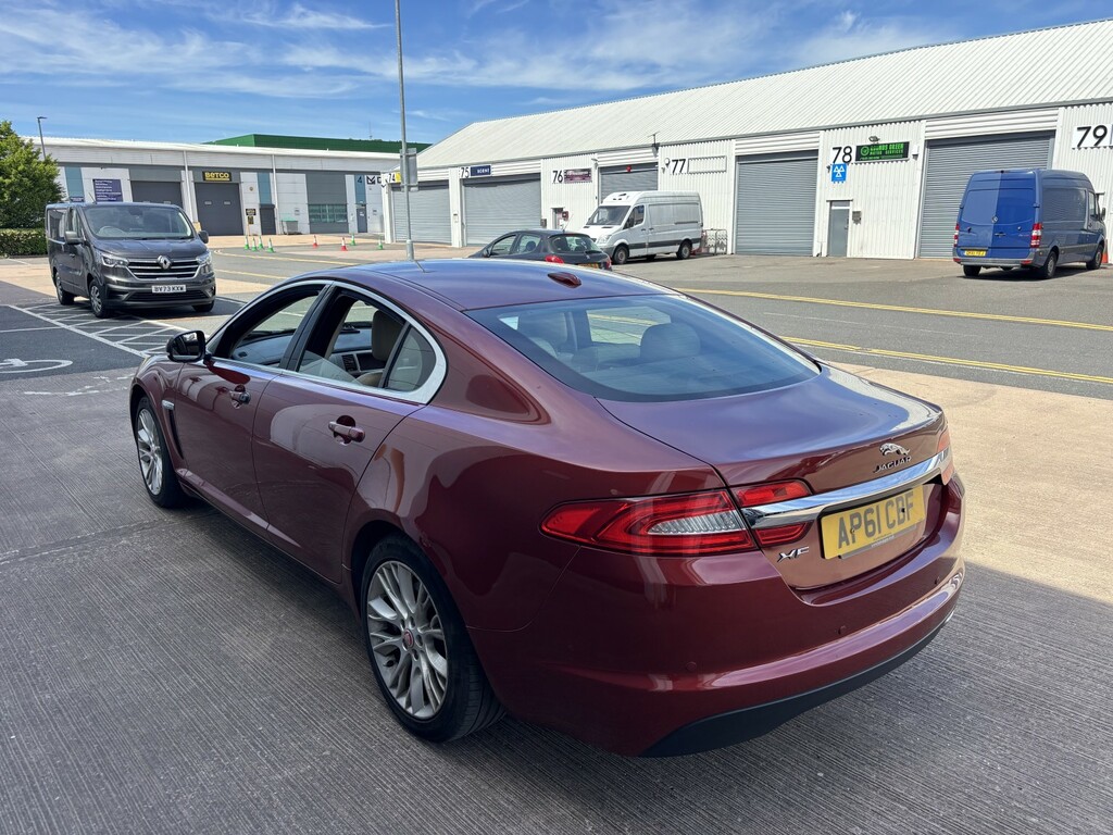 Jaguar XF Saloon Silver #8