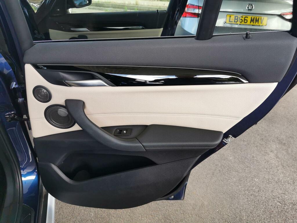 BMW X1 2.0 18D Xline Sdrive Blue #24