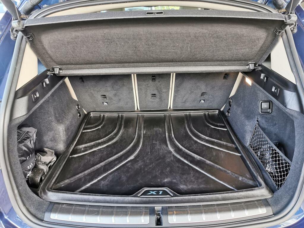 BMW X1 2.0 18D Xline Sdrive Blue #27