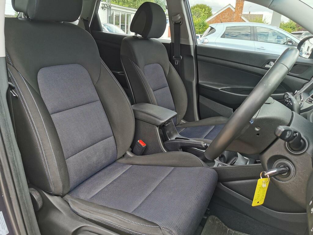 Hyundai Tucson Grey #11
