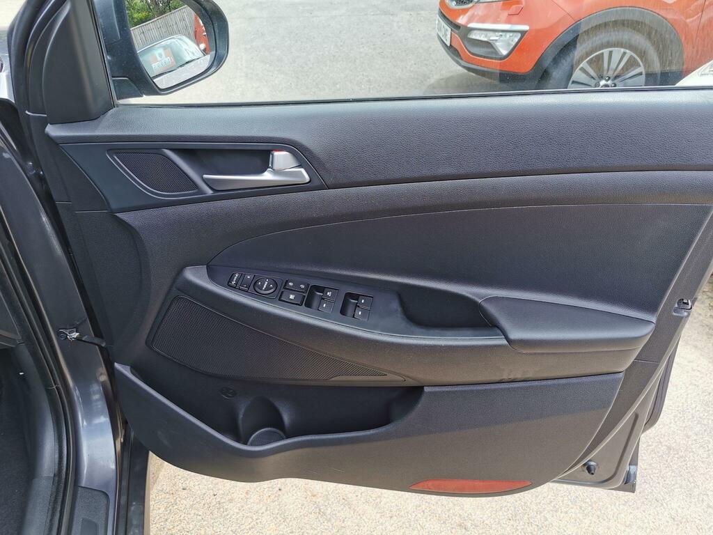 Hyundai Tucson Grey #19