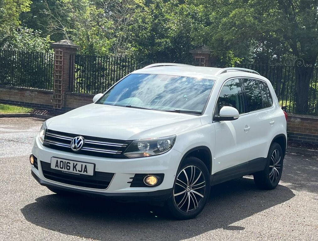 Volkswagen Tiguan 2.0 Tdi Bluemotion Tech Match Edition Dsg 4Wd Euro White #4