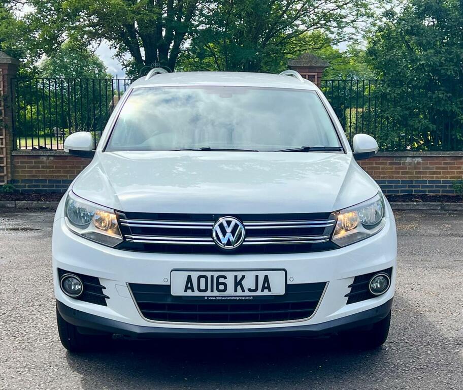 Volkswagen Tiguan 2.0 Tdi Bluemotion Tech Match Edition Dsg 4Wd Euro White #2