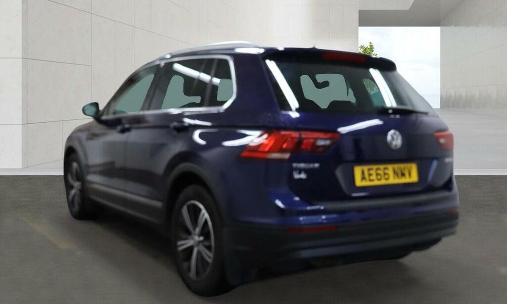 Volkswagen Tiguan Tdi Bluemotion Tech Se Navigation Black #6
