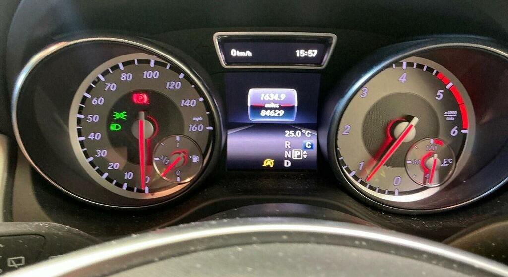 Mercedes-Benz GLA Class Gla 220 D 4Matic Amg Line Premium Black #10