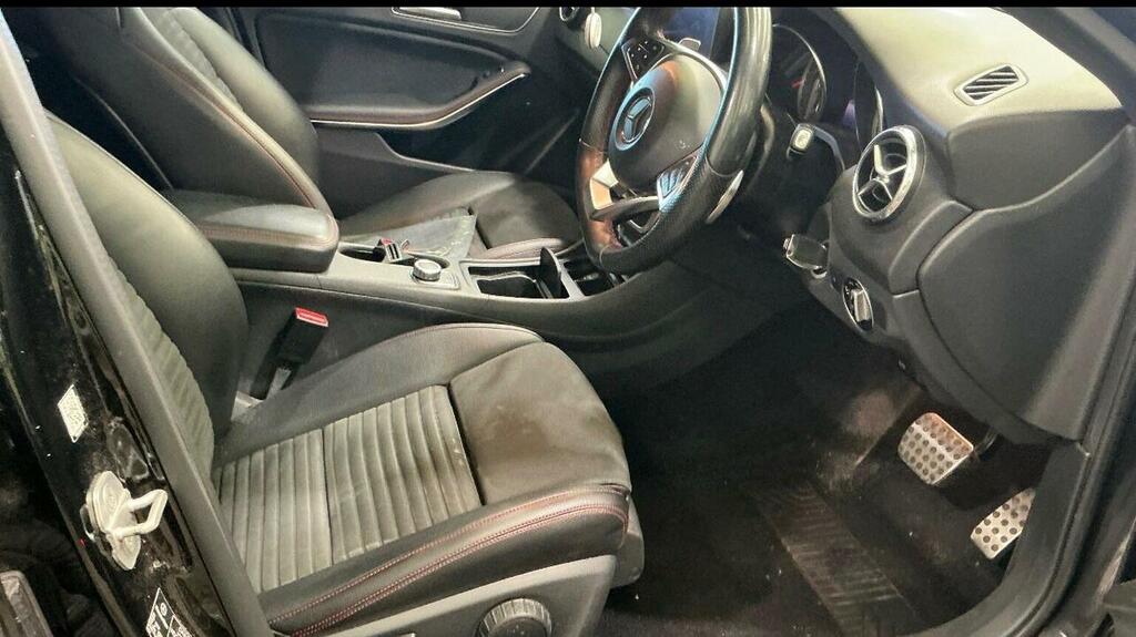 Mercedes-Benz GLA Class Gla 220 D 4Matic Amg Line Premium Black #9