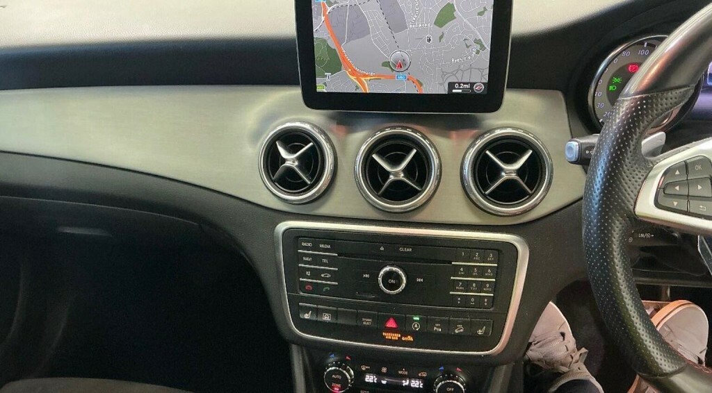Mercedes-Benz GLA Class Gla 220 D 4Matic Amg Line Premium Black #12