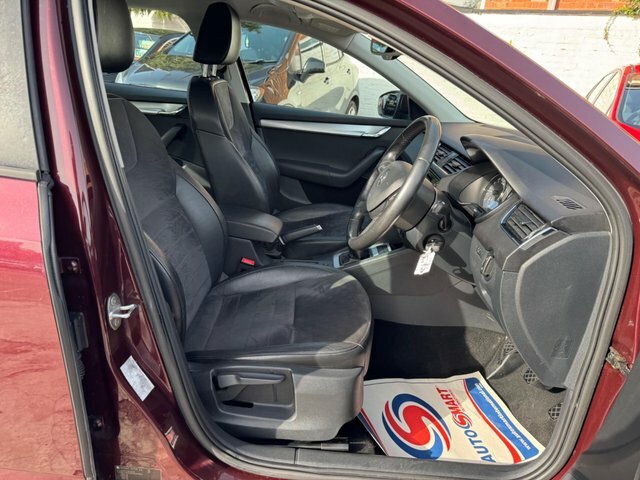 Skoda Octavia 2013 2.0 Tdi Elegance Euro 5 Ss Red #3