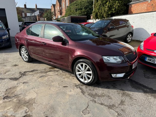 Skoda Octavia 2013 2.0 Tdi Elegance Euro 5 Ss Red #6