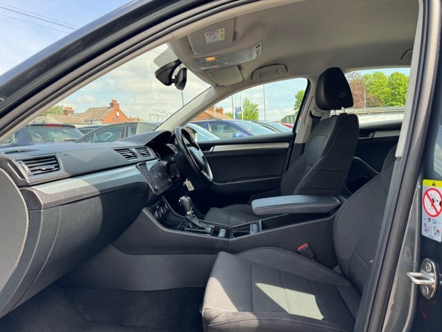 Skoda Superb 2017 1.6 Tdi Se Dsg Euro 6 Ss Grey #2