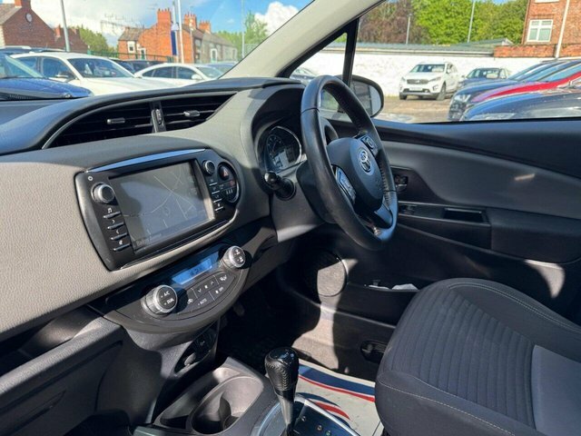 Toyota Yaris 2019 1.5 Vvt-h Icon Tech E-cvt Euro 6 Ss ML19FYJ Blue #2