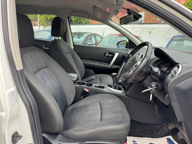 Nissan Qashqai 2011 1.6 Acenta 2Wd Euro 5 Ss PN61YCY White #3
