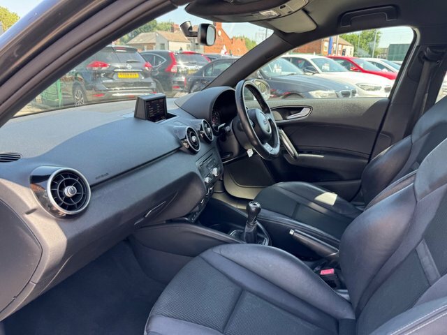 Audi A1 2014 1.4 Tfsi S Line Sportback Euro 5 Ss Grey #2