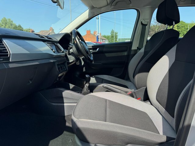 Skoda Fabia 2017 1.0 Tsi Se Euro 6 Ss Silver #2