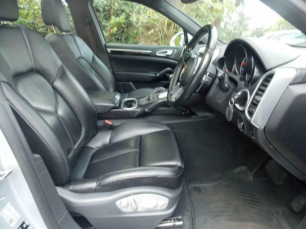 Porsche Cayenne 3.0 Td V6 Tiptronics 4Wd Euro 6 Ss WD16KKB Silver #2