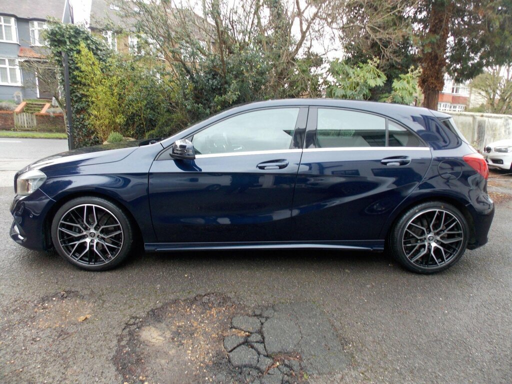 Mercedes-Benz A Class 2.1 A200d Amg Line Executive 7G-dct Euro 6 Ss KO17VBC Blue