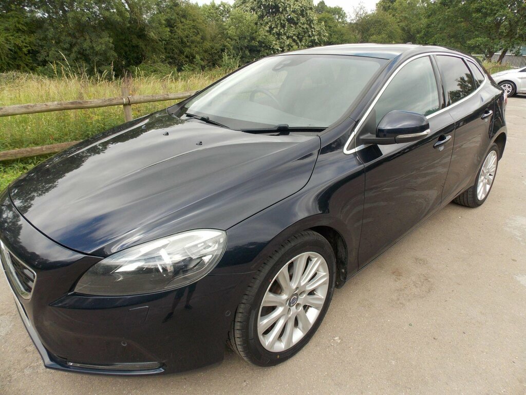 Volvo V40 2.0 D2 Se Lux Nav Euro 6 Ss Blue