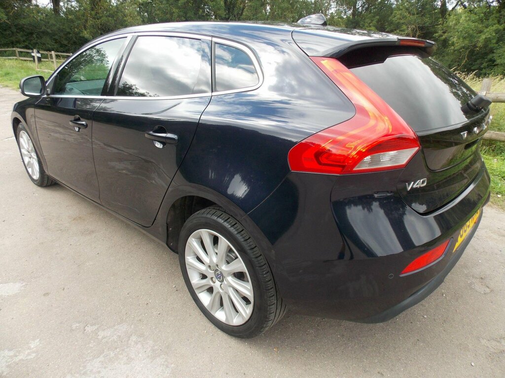Volvo V40 2.0 D2 Se Lux Nav Euro 6 Ss VU65NKG Blue #4