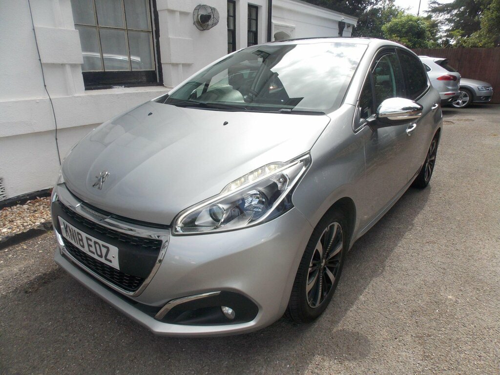 Peugeot 208 1.2 Puretech Allure Premium Euro 6 Ss Silver
