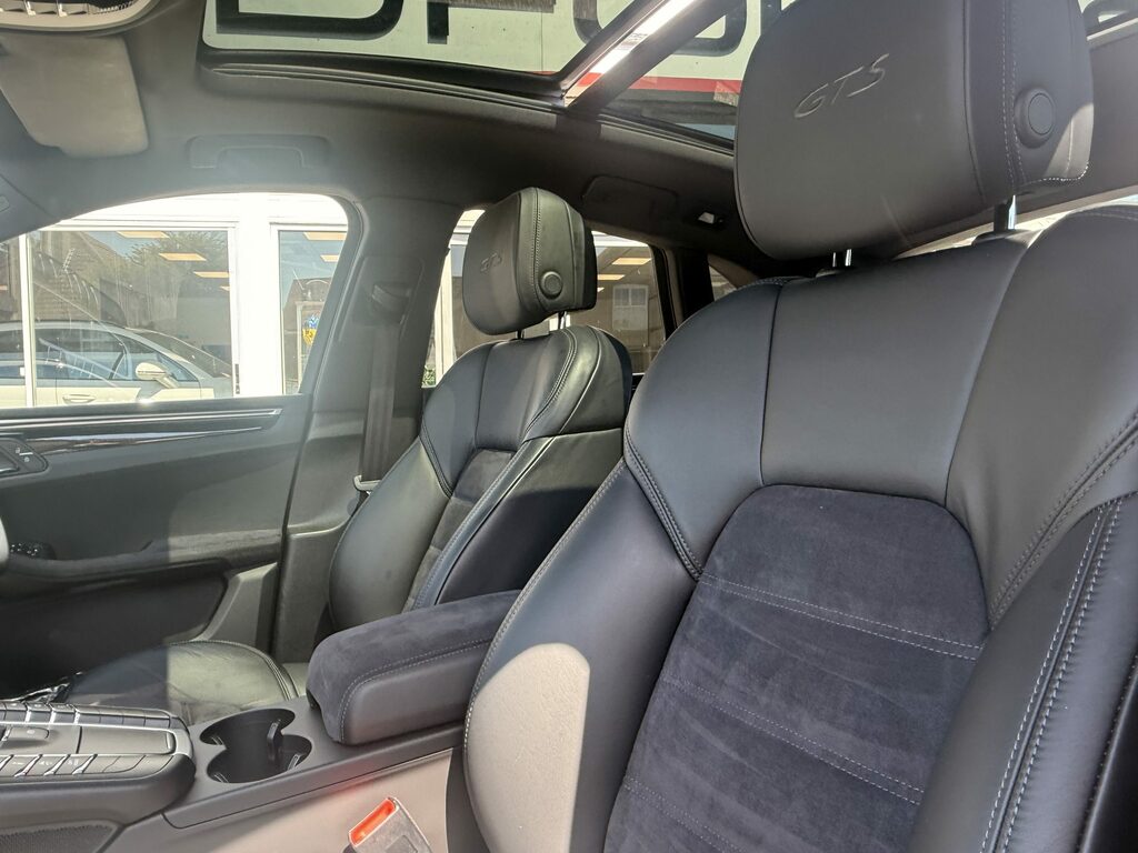Porsche Macan Gts #4
