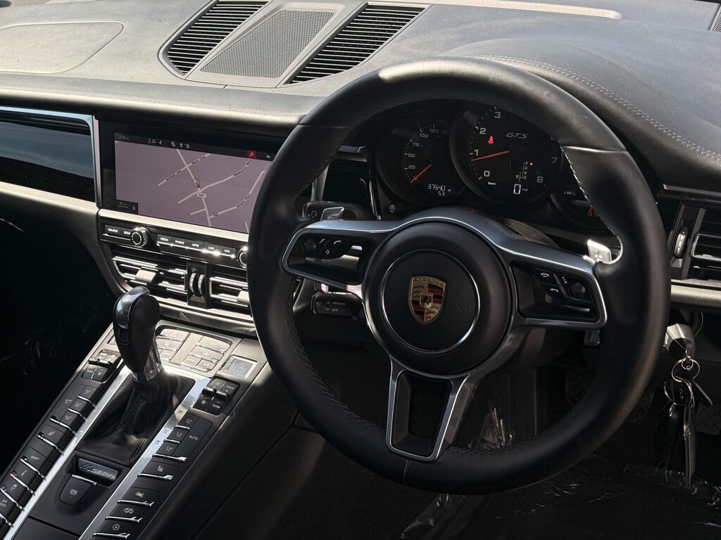 Porsche Macan Gts #5
