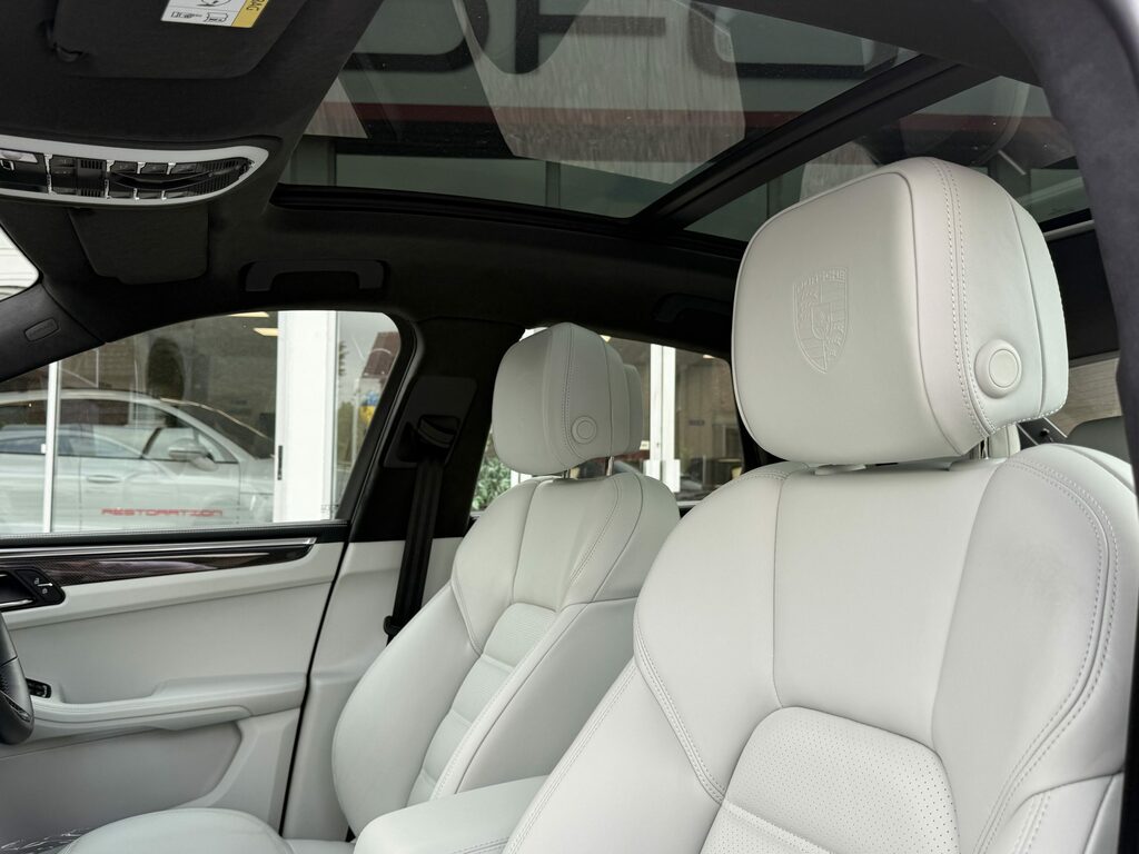 Porsche Macan Gts Grey #4