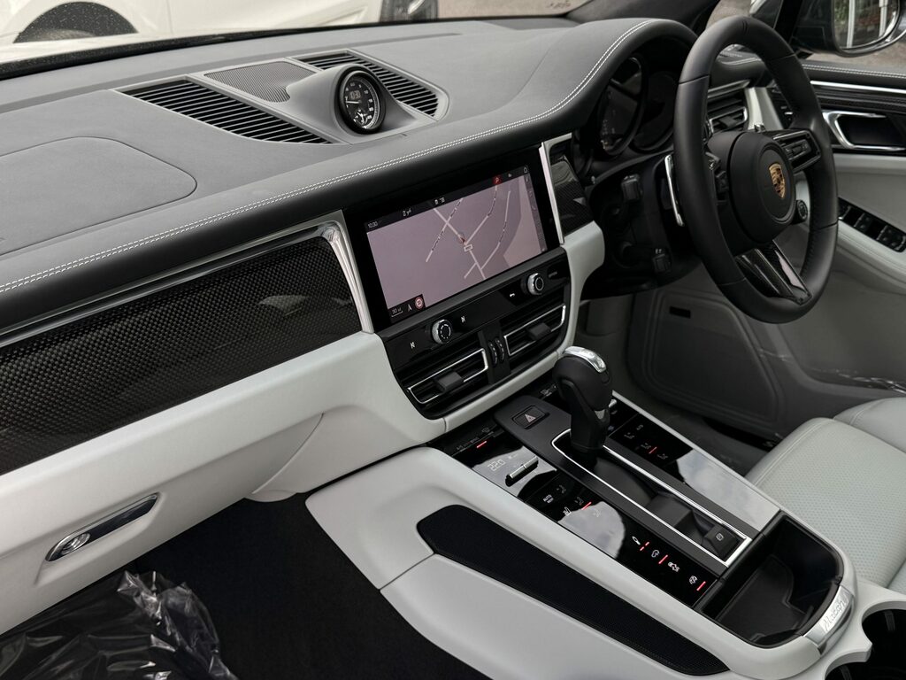 Porsche Macan Gts Grey #2