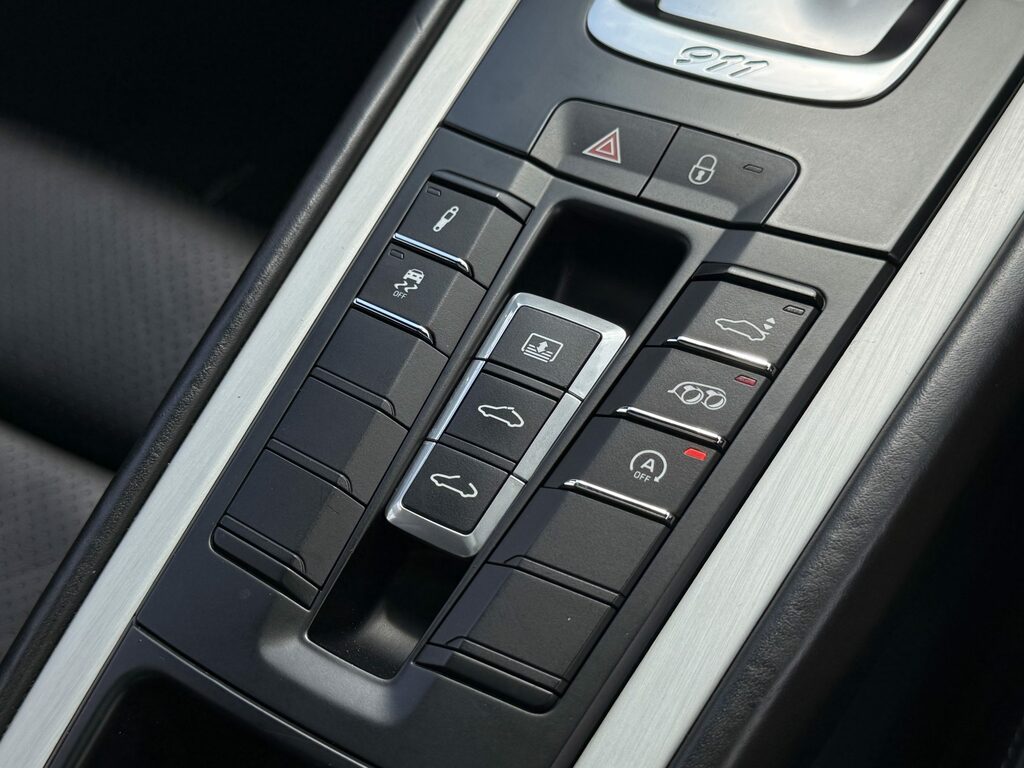 Porsche 911 911 Carrera 4S S-a Black #11