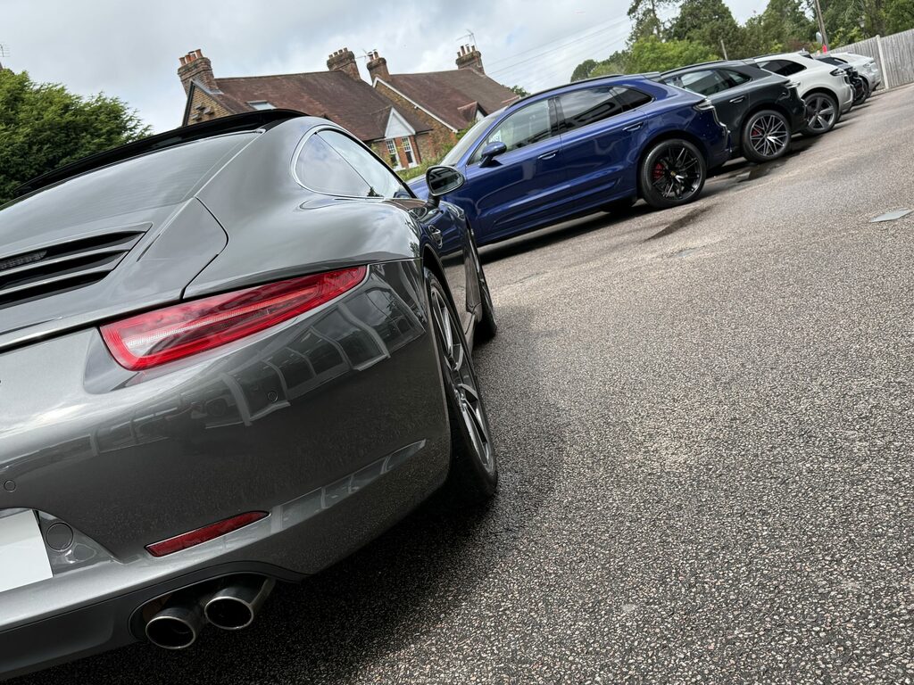 Porsche 911 S 2dr Black #33