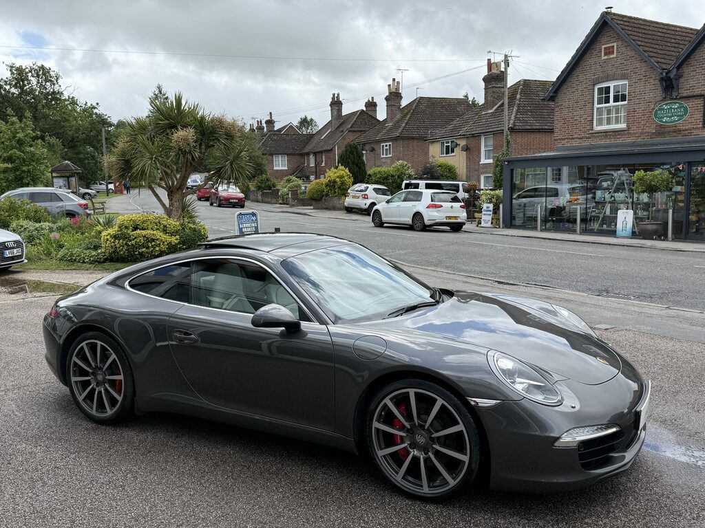 Porsche 911 S 2dr Black #15