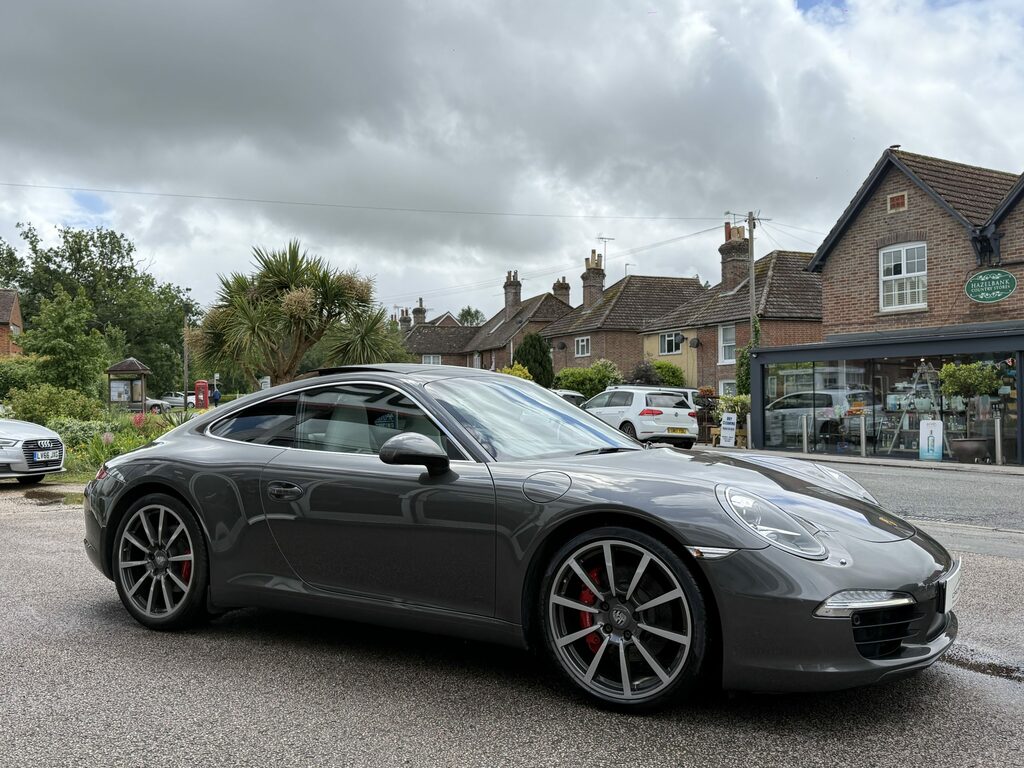 Porsche 911 S 2dr Black #17