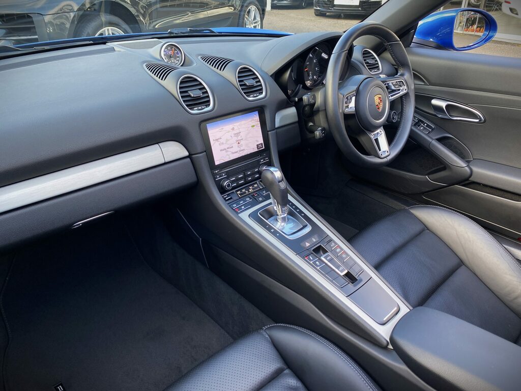 Porsche 718 Boxster 2.0T Blue