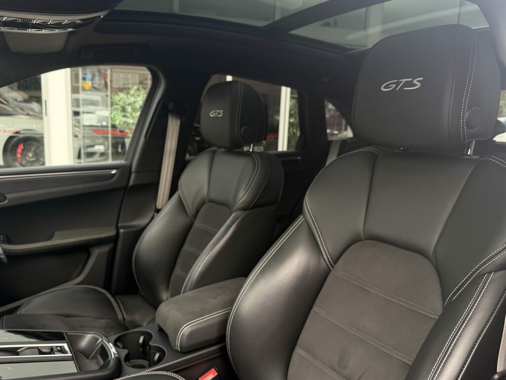 Porsche Macan Gts  #4