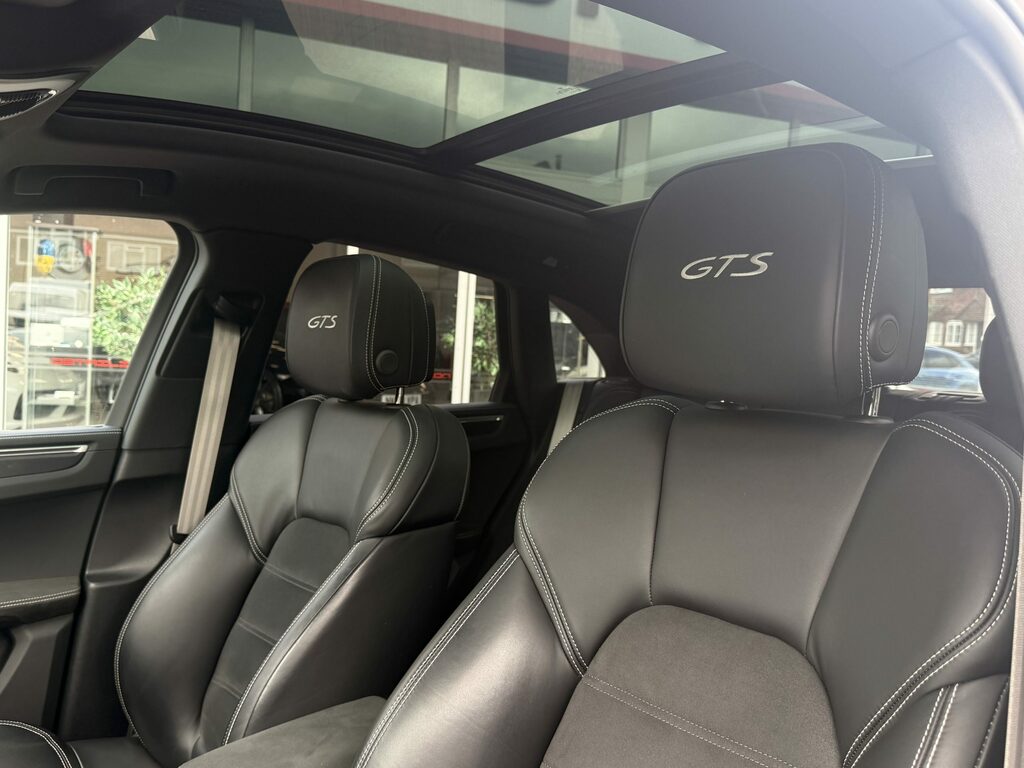 Porsche Macan Gts  #3