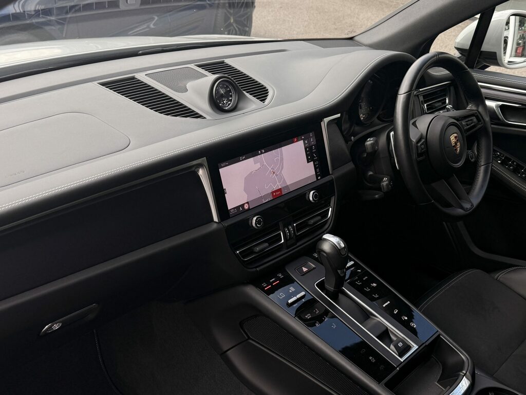 Porsche Macan Gts  #2