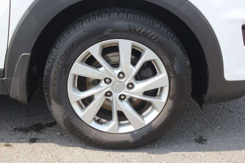 Hyundai Tucson 1.6 Crdi Se Nav 2Wd 32018 - DSZ2928 White #3