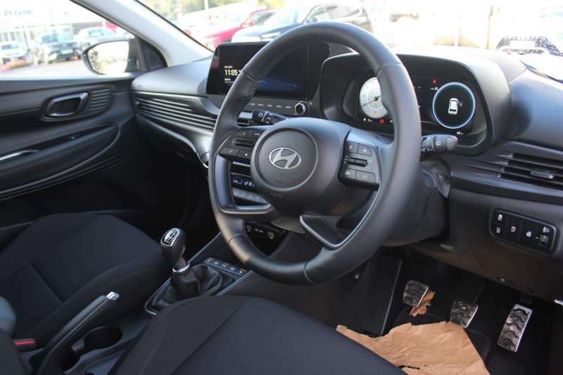 Hyundai Bayon 1.0 Tgdi 48V Mhev Premium White #10