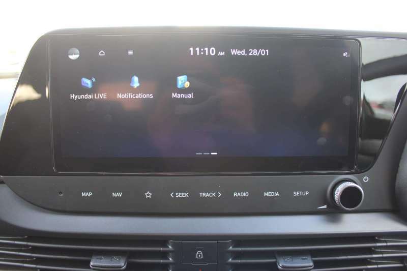 Hyundai Bayon 1.0 Tgdi 48V Mhev Premium White #24
