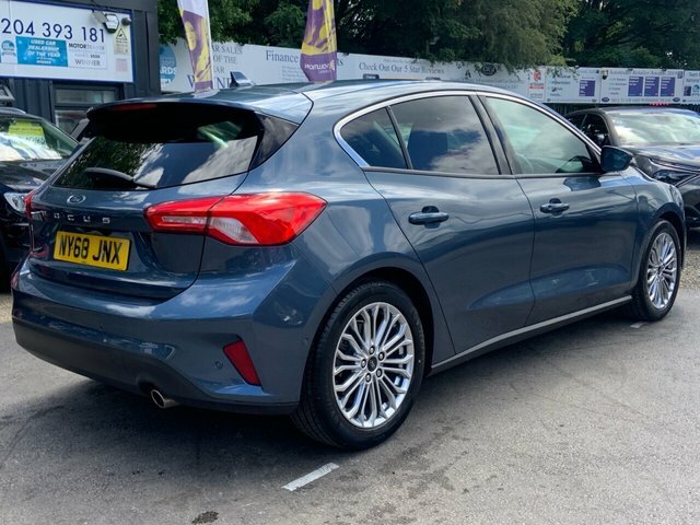 Ford Focus 1.5T Ecoboost Titanium X Hatchback Blue #4