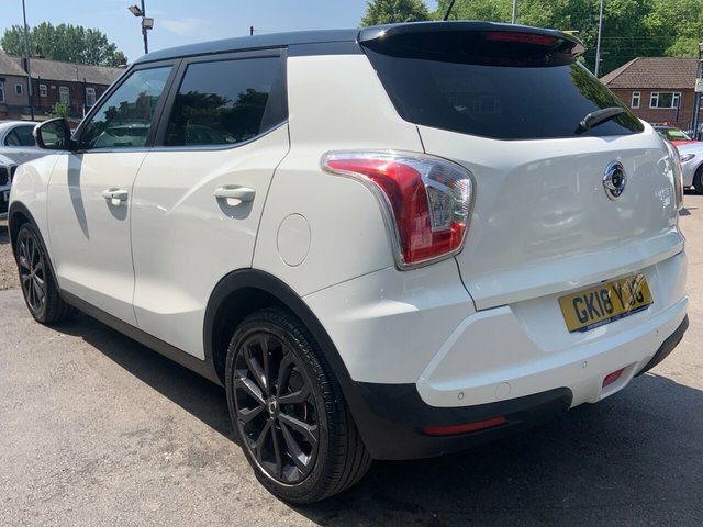 SsangYong Tivoli Ultimate Nav Grey #9