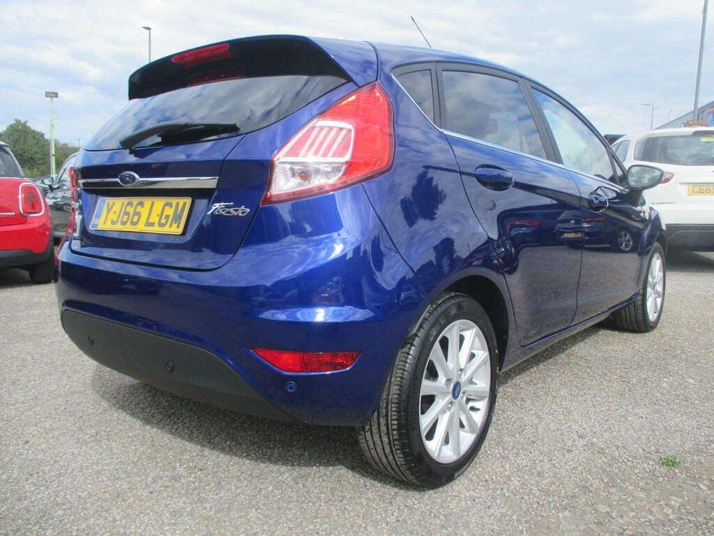 Ford Fiesta Hatchback 1.0T Ecoboost Titanium Powershift Euro 6 Blue #4