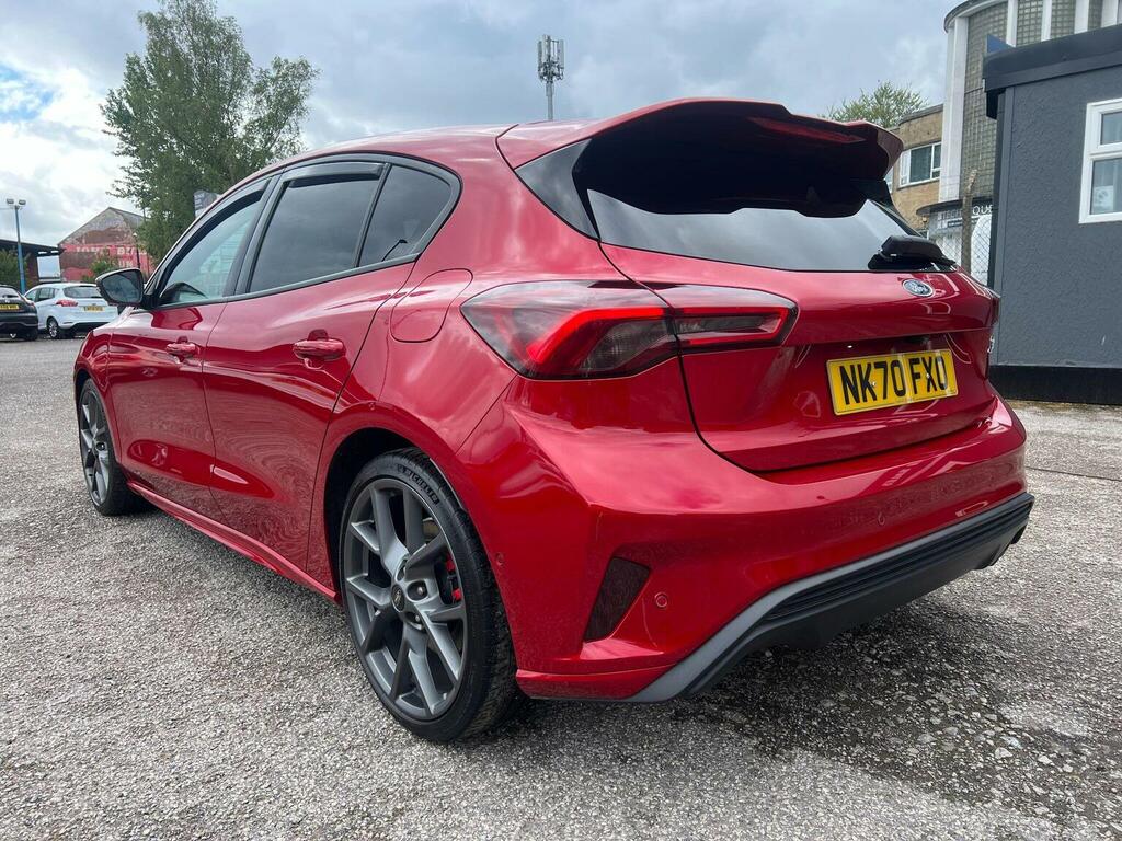 Ford Focus Hatchback 2.0 Ecoblue St Euro 6 Ss 202070 Red #2